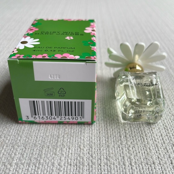 Marc Jacobs Daisy Wild miniature - Picture 6 of 11